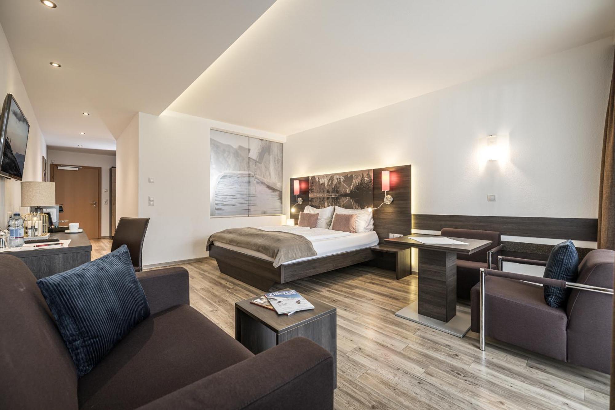 Zum Senner Suites Zillertal (Adults Only) Schlitters Eksteriør billede