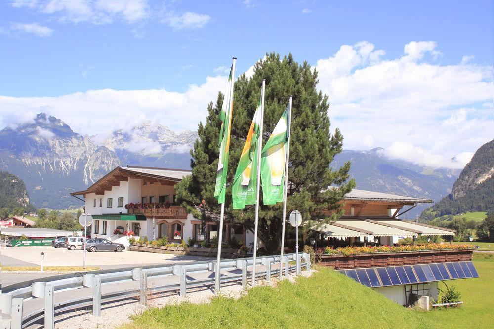 Zum Senner Suites Zillertal (Adults Only) Schlitters Eksteriør billede