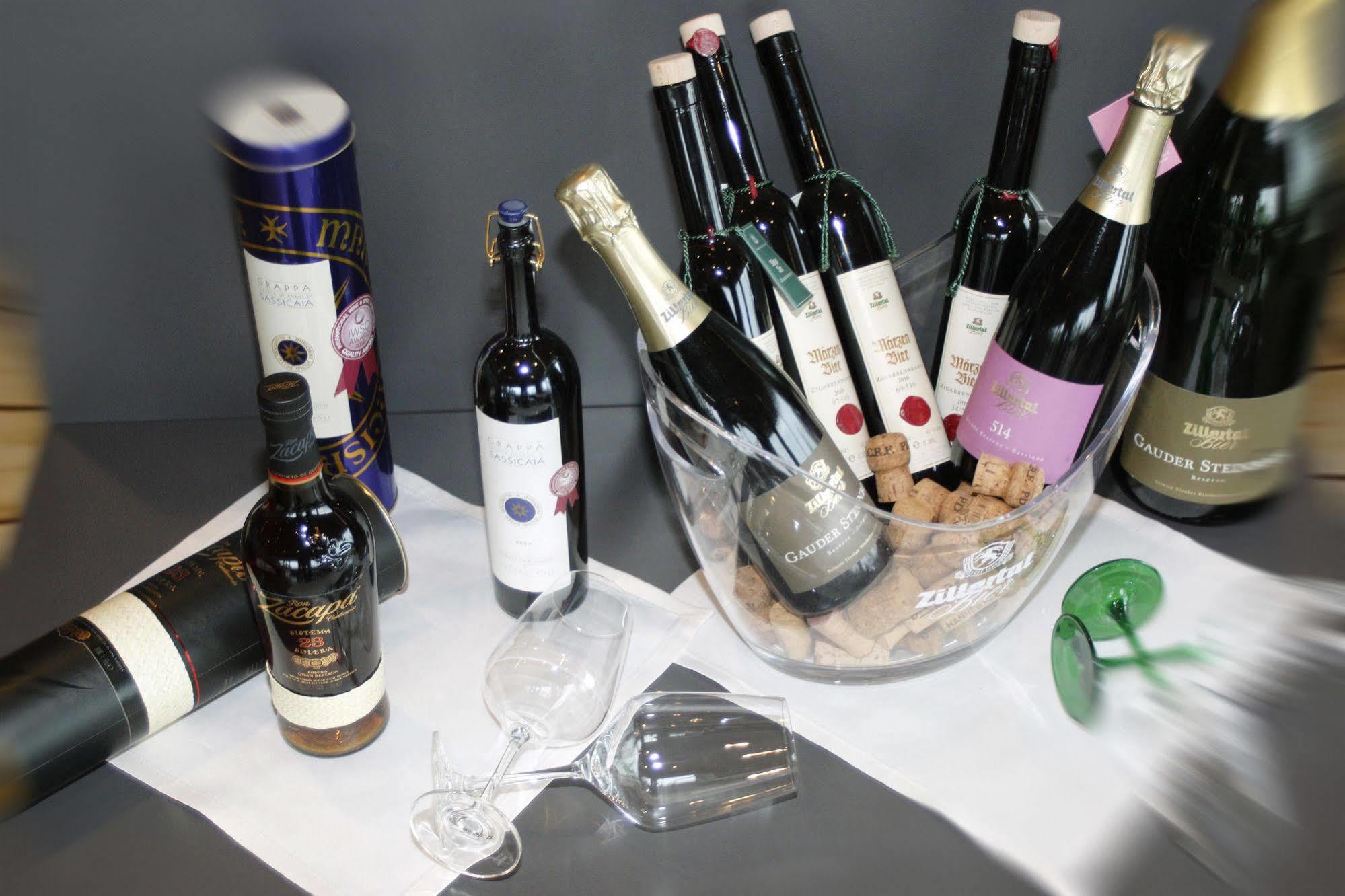 Zum Senner Suites Zillertal (Adults Only) Schlitters Eksteriør billede